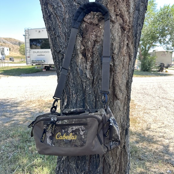 CABELAS Camouflage Bag Catch All Hunting Fishing Camo Tote Duffle Shoulder Strap - Picture 2 of 16